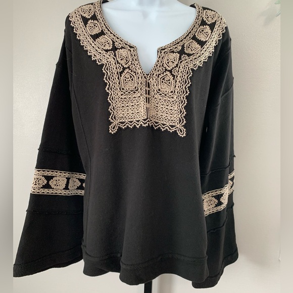 NWT Free People Black Tunic with Cream Embroidery - Picture 1 of 16